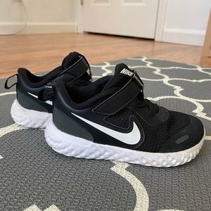 Nike running shoes size 9C